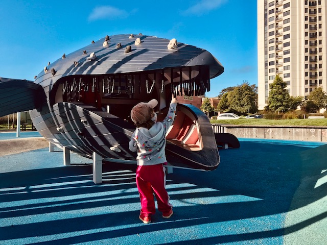 Christie-Park-Emeryville-Whale