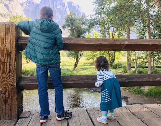 kids on bridge